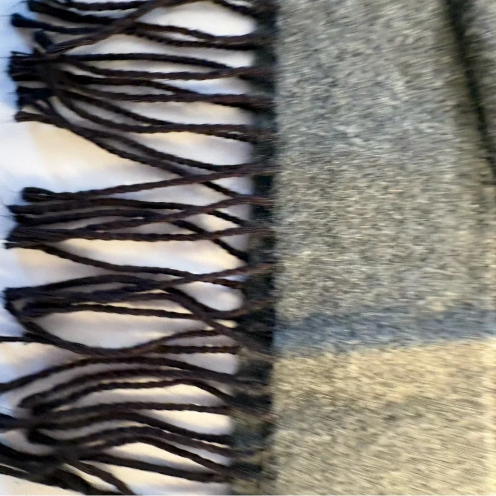 Geoffrey Beene‎ Cashme Men Scarf 100% Acrylic Gray Tan White Fringe 11.5 x 66.5